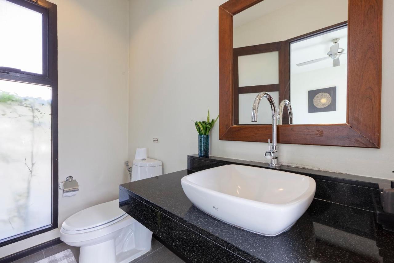 Foxtail Palm Villa Rawai ภายนอก รูปภาพ